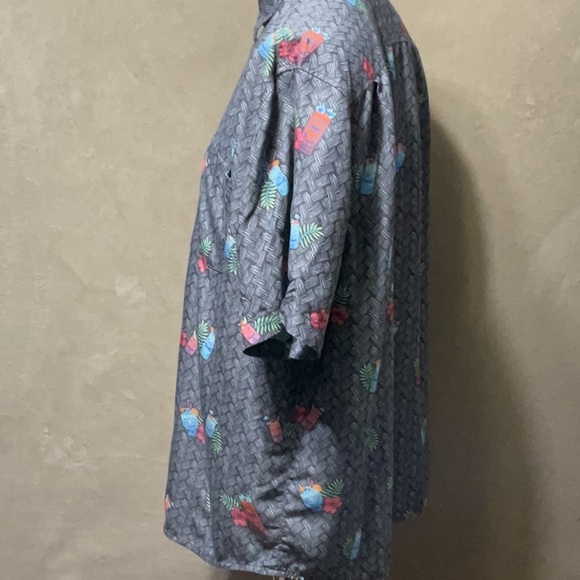 Tommy Bahama - Picture 4 of 8